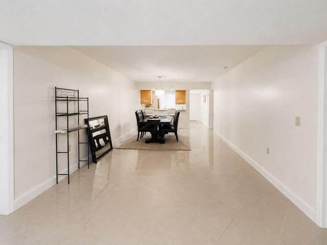 3516 Whitehall Drive 105, West Palm Beach, FL 33401
