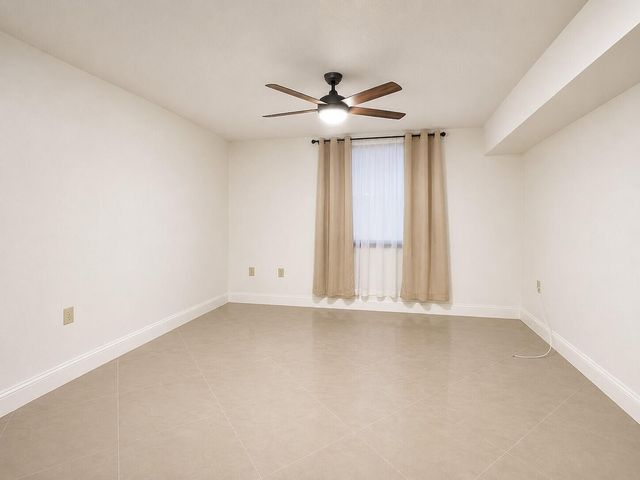 3516 Whitehall Drive 105, West Palm Beach, FL 33401