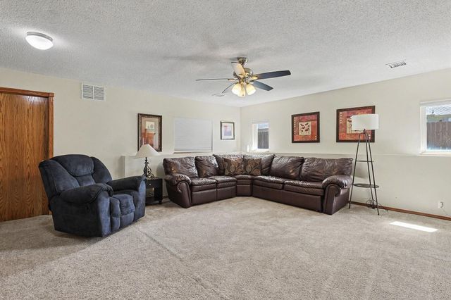 2244 S Rutledge St, Wichita, KS 67209