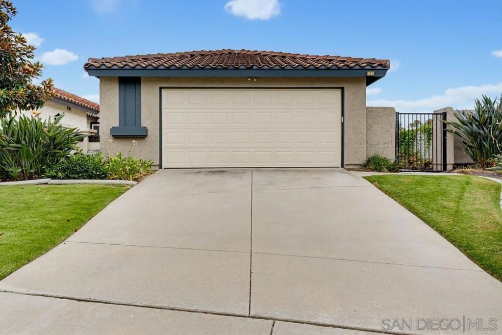 203 Carissa, Oceanside, CA 92057 — photo 3