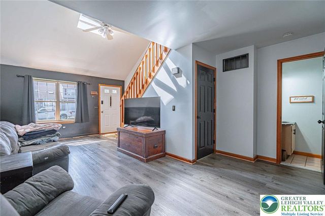 2725 Victoria Lane, Easton, PA 18045