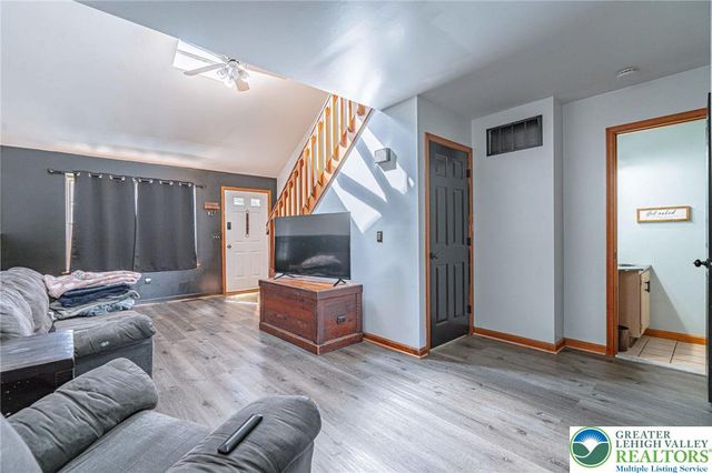 2725 Victoria Lane, Easton, PA 18045