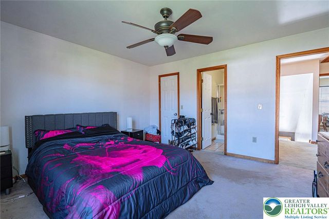 2725 Victoria Lane, Easton, PA 18045