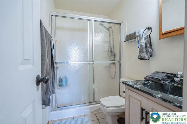 2725 Victoria Lane, Easton, PA 18045