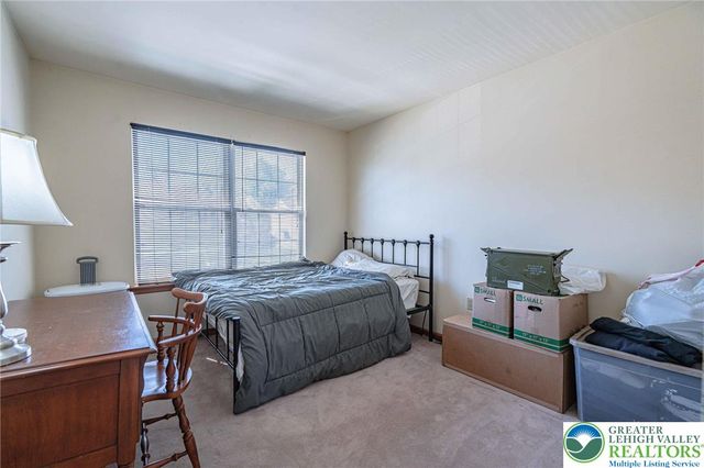 2725 Victoria Lane, Easton, PA 18045