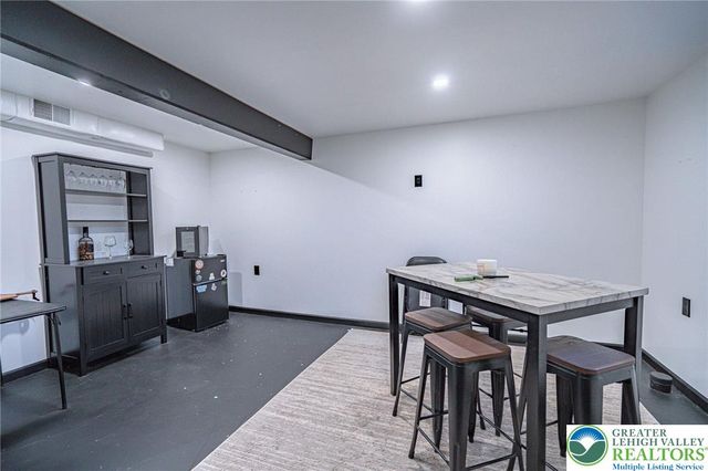 2725 Victoria Lane, Easton, PA 18045