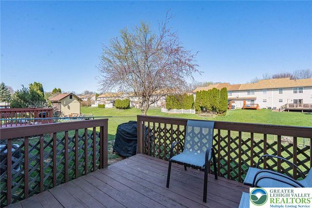 2725 Victoria Lane, Easton, PA 18045