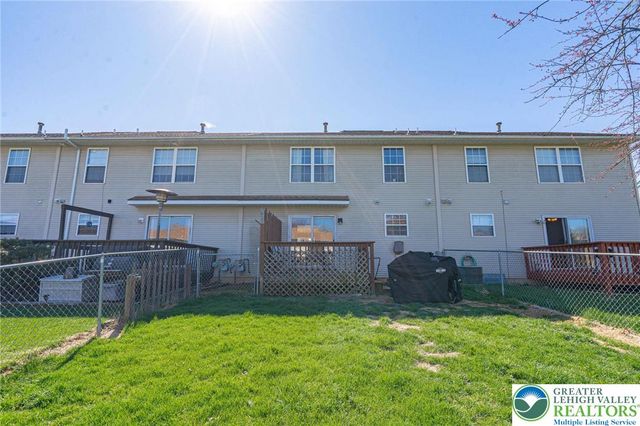 2725 Victoria Lane, Easton, PA 18045