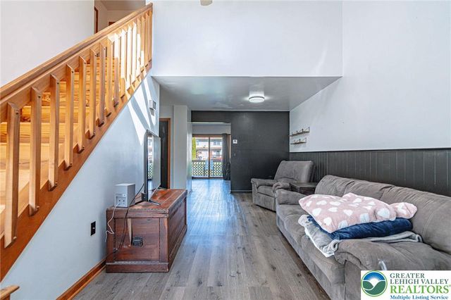 2725 Victoria Lane, Easton, PA 18045