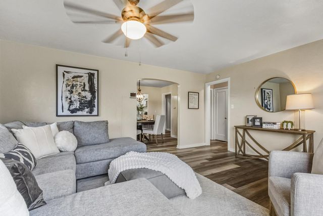 1750 Elmwood Ave, Stockton, CA 95204