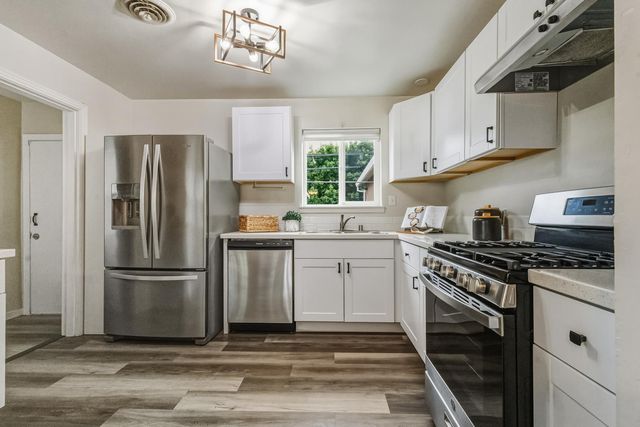 1750 Elmwood Ave, Stockton, CA 95204