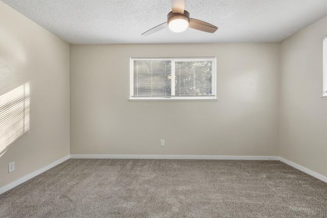 1750 Elmwood Ave, Stockton, CA 95204