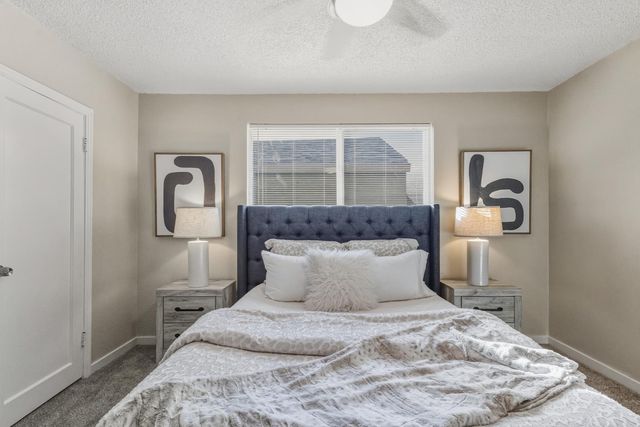 1750 Elmwood Ave, Stockton, CA 95204