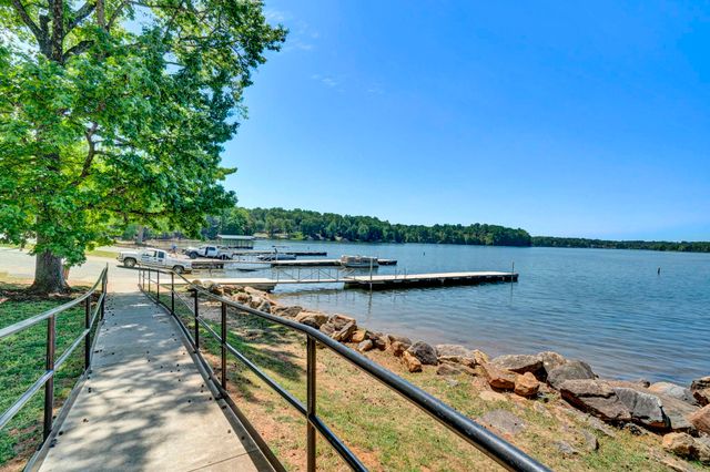 211 Sunward Path, Inman, SC 29349