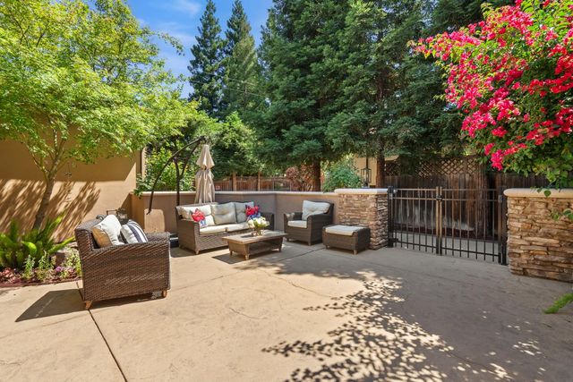 747 Fulton Ave, Sacramento, CA 95825