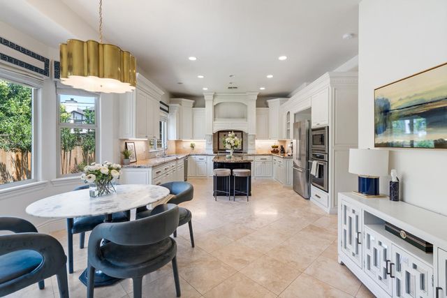747 Fulton Ave, Sacramento, CA 95825