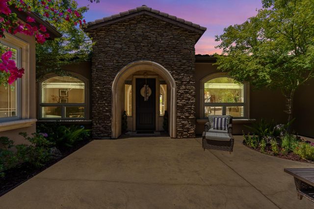 747 Fulton Ave, Sacramento, CA 95825