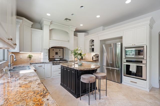 747 Fulton Ave, Sacramento, CA 95825