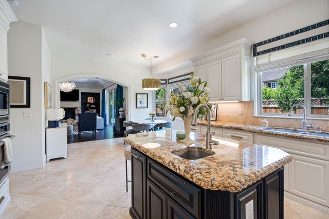 747 Fulton Ave, Sacramento, CA 95825