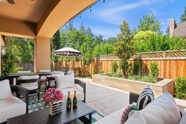 747 Fulton Ave, Sacramento, CA 95825