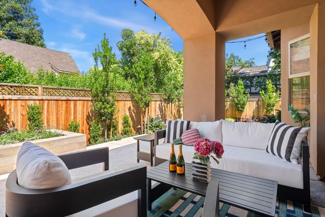 747 Fulton Ave, Sacramento, CA 95825