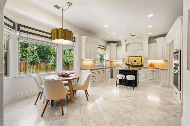 747 Fulton Ave, Sacramento, CA 95825