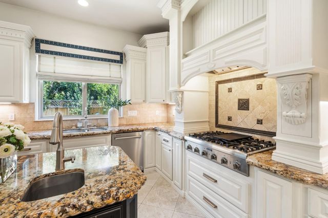 747 Fulton Ave, Sacramento, CA 95825