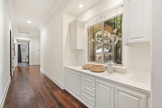 747 Fulton Ave, Sacramento, CA 95825