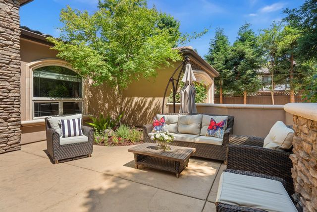 747 Fulton Ave, Sacramento, CA 95825