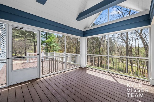 1977 Emerald Glen Court, Ada, MI 49301