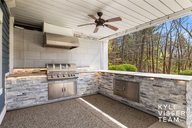 1977 Emerald Glen Court, Ada, MI 49301