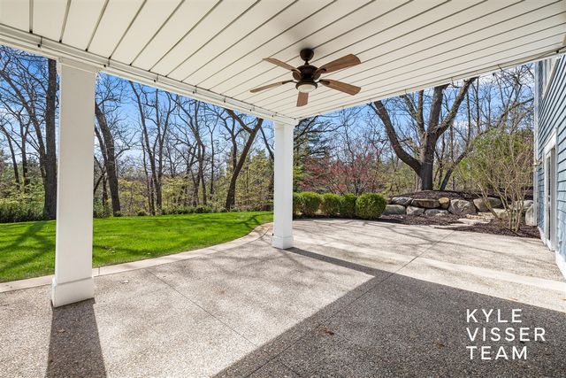 1977 Emerald Glen Court, Ada, MI 49301