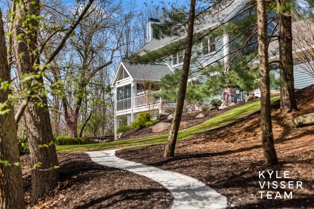 1977 Emerald Glen Court, Ada, MI 49301