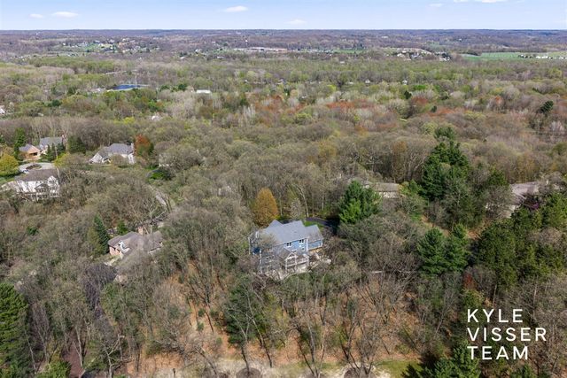 1977 Emerald Glen Court, Ada, MI 49301
