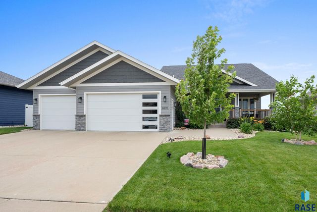 6805 E Dugout Ln, Sioux Falls, SD 57110