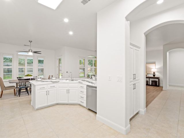 8683 N Richelle Avenue, Fresno, CA 93720