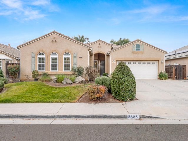8683 N Richelle Avenue, Fresno, CA 93720