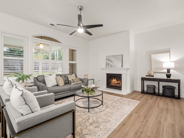 8683 N Richelle Avenue, Fresno, CA 93720