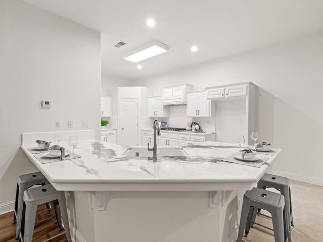 8683 N Richelle Avenue, Fresno, CA 93720