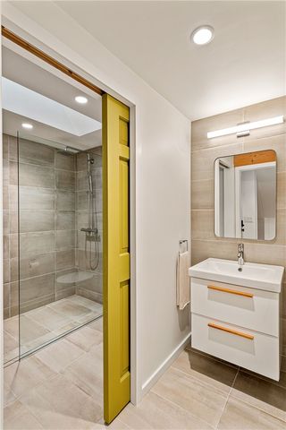 4 Traverse Street, Providence, RI 02906
