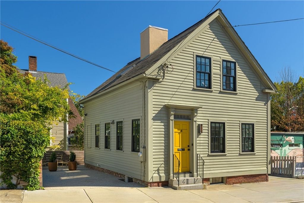4 Traverse Street, Providence, RI 02906