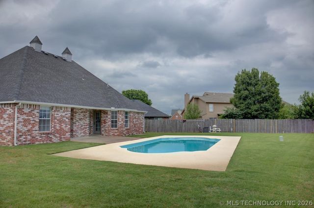 13210 E 88th Street N, Owasso, OK 74055
