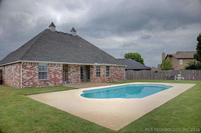 13210 E 88th Street N, Owasso, OK 74055