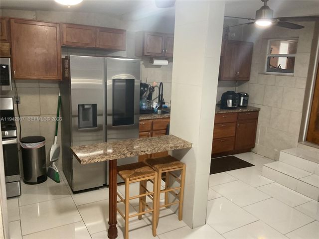 1943 NW 72nd St, Miami, FL 33147