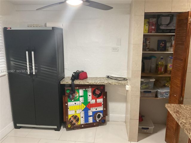 1943 NW 72nd St, Miami, FL 33147