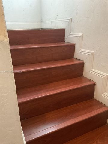 1943 NW 72nd St, Miami, FL 33147