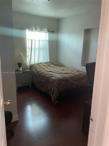 1943 NW 72nd St, Miami, FL 33147