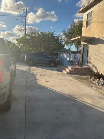 1943 NW 72nd St, Miami, FL 33147
