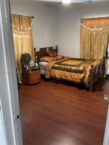 1943 NW 72nd St, Miami, FL 33147