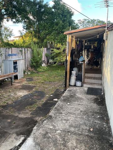 1943 NW 72nd St, Miami, FL 33147